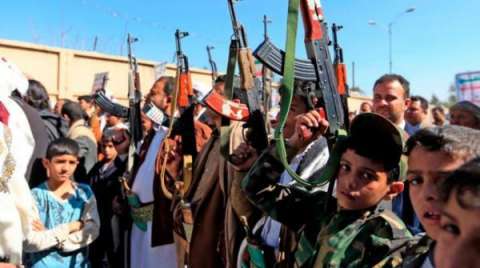 منظمة “سام” تتهم مليشيا الحوثي بتجنيد 20 ألف طفل