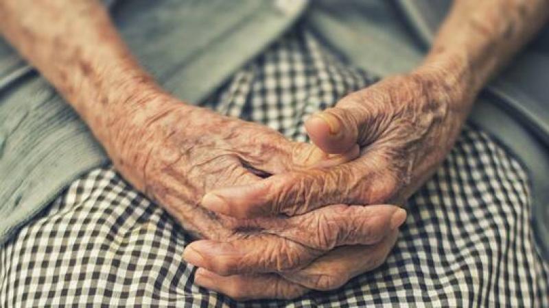 مواد غذائية تسرع عملية الشيخوخة .. تعرف عليها