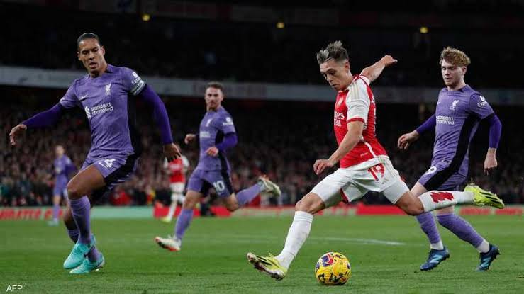 آرسنال يفوز على ليفربول بثلاثية في الدوري الإنجليزي 1 آرسنال يفوز على ليفربول بثلاثية في الدوري الإنجليزي
