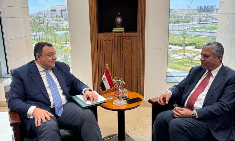 السفير بحاح يبحث مع الخارجية المصرية سبل دعم التعليم اليمني وتعزيز العلاقات الثنائية
