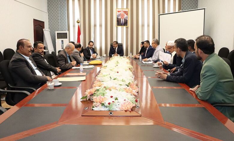 لقاء يبحث تنفيذ توصيات ورشة مكافحة الفساد وتطوير القضاء في عدن 1 لقاء يبحث تنفيذ توصيات ورشة مكافحة الفساد وتطوير القضاء في عدن