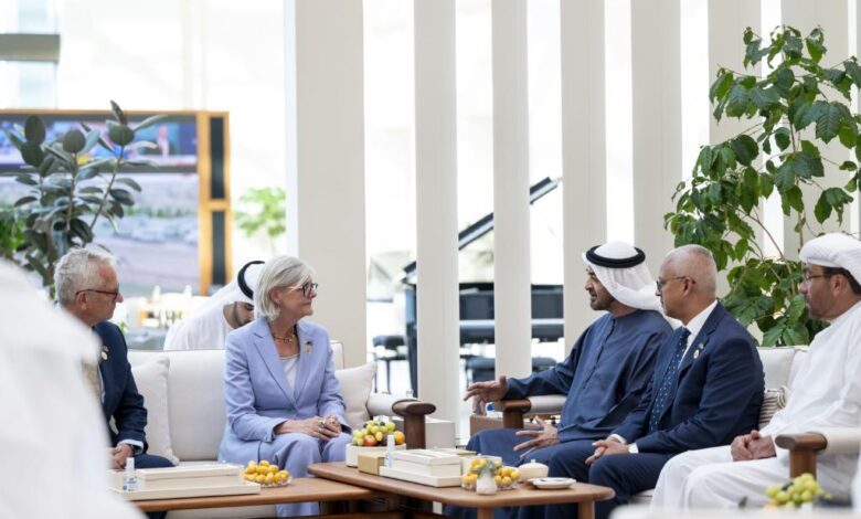 الرئيس الإماراتي وسام موستين يؤكدان أهمية تعزيز الاستقرار الإقليمي والتنمية المشتركة 1 الرئيس الإماراتي وسام موستين يؤكدان أهمية تعزيز الاستقرار الإقليمي والتنمية المشتركة