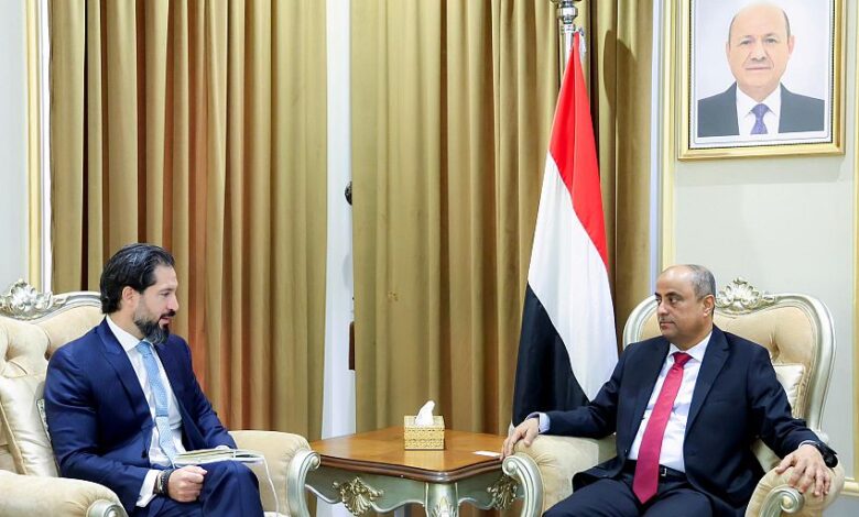 واشنطن تجدد دعمها للحكومة اليمنية وتؤكد التزامها بمواجهة "التهديد الحوثي" 1 واشنطن تجدد دعمها للحكومة اليمنية وتؤكد التزامها بمواجهة "التهديد الحوثي"