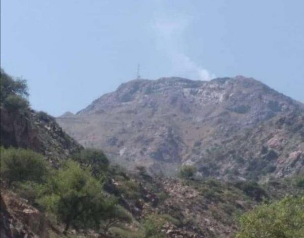 انفجارات واستحداثات عسكرية حوثية على حدود مديريتي لودر ومكيراس في أبين 1 انفجارات واستحداثات عسكرية حوثية على حدود مديريتي لودر ومكيراس في أبين