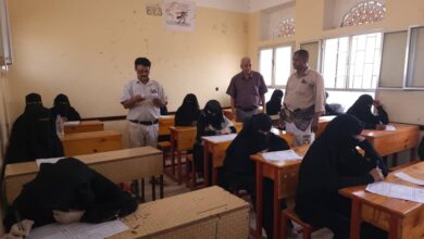 المخا.. مدير عام المديرية يتفقد سير امتحانات الثانوية العامة في عزلتي الزهاري والجمعة