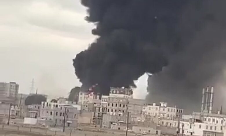 هجوم إسرائيلي يستهدف مطار صنعاء الدولي ومواقع حيوية في صنعاء وعمران