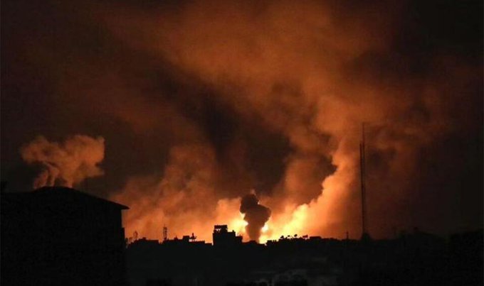 الاحتلال يقصف منازل في غزة.. وارتفاع عدد الشهداء إلى 5 أشخاص