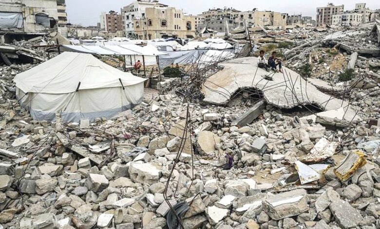 مجزرة جديدة في غزة: استشهاد 13 فلسطينيًا وإصابات حرجة شمال القطاع 1 مجزرة جديدة في غزة: استشهاد 13 فلسطينيًا وإصابات حرجة شمال القطاع