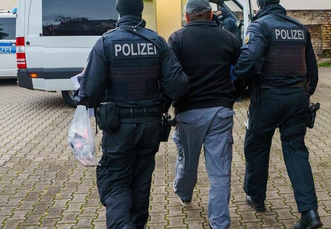 ألمانيا تعتقل يمنياً قاتل مع الحوثيين وتلقى تدريباً في مأرب 1 ألمانيا تعتقل يمنياً قاتل مع الحوثيين وتلقى تدريباً في مأرب