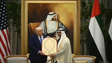 محمد بن زايد يقلّد ترامب "وسام زايد" في أبوظبي