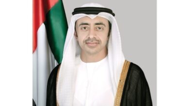 عبدالله بن زايد يبحث تعزيز الشراكة الاقتصادية مع وزير التجارة الأميركي في واشنطن