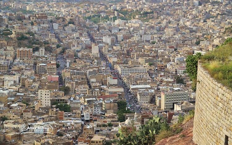 قيادي حوثي يقتل امرأة ويصيب زوجها في شرعب السلام بتعز 1 قيادي حوثي يقتل امرأة ويصيب زوجها في شرعب السلام بتعز