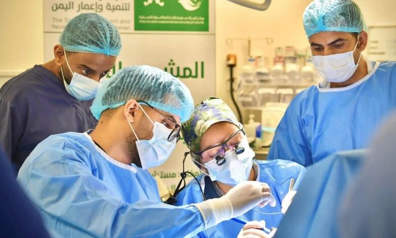 مركز الملك سلمان يواصل دعمه الصحي بإجراء 108 عمليات جراحية للأطفال في عدن