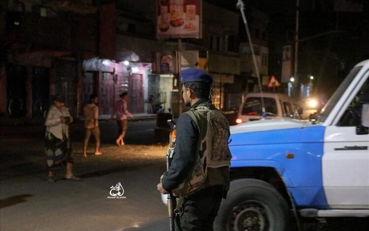 شرطة تعز تضبط مطلوباً أمنياً بعد مقاومته للحملة الميدانية في حي الروضة