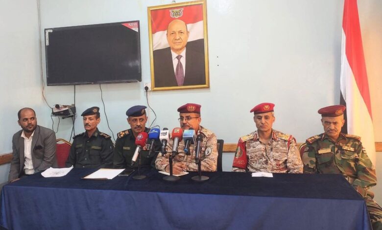 الحملة الأمنية المشتركة بتعز تضبط عشرات المطلوبين وتعلن نتائجها في مؤتمر صحفي 1 الحملة الأمنية المشتركة بتعز تضبط عشرات المطلوبين وتعلن نتائجها في مؤتمر صحفي