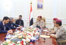 الداعري لسفير الاتحاد الأوروبي: إيران تواصل إغراق اليمن بالأسلحة والمخدرات