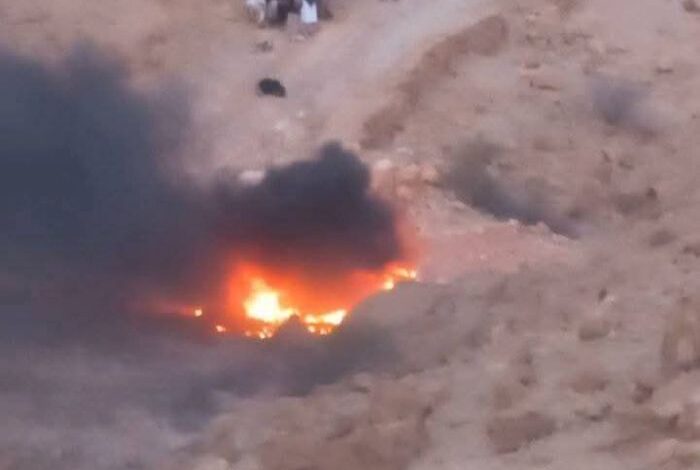 حضرموت.. مقتل أسرة كاملة في حادث مروع بعقبة عبدالله غريب 1 حضرموت.. مقتل أسرة كاملة في حادث مروع بعقبة عبدالله غريب