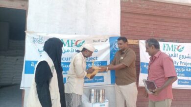 الخوخة.. بدء توزيع دفعة جديدة من مساعدات الغذاء العالمي على آلاف النازحين