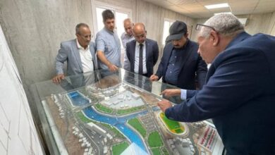 جسر المنورة المعلق يقترب من الافتتاح ضمن مشروع خور المكلا السياحي