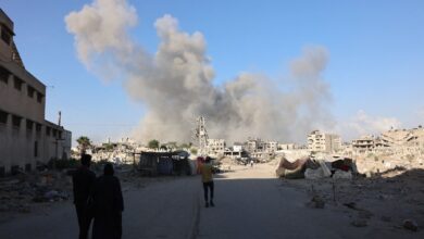 غارات على غزة تستهدف المدنيين وتوقع قتلى وإصابات