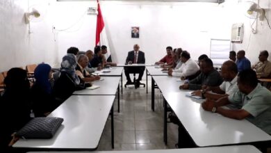 محافظ الحديدة يوجه بتوفير البيانات الدقيقة للصحة العالمية لمواجهة الملاريا والكوليرا