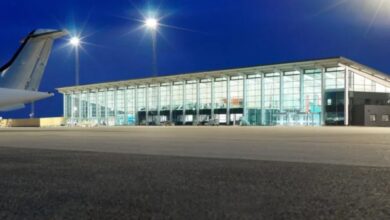 إغلاق مطار آلبورغ الدنماركي بعد رصد طائرات مسيرة مجهولة