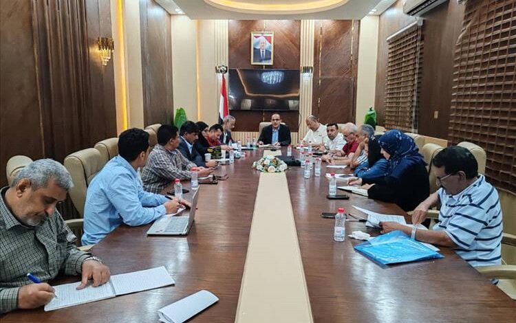 وزير الصحة يترأس الاجتماع التحضيري للقمة الصحية في عدن 1 وزير الصحة يترأس الاجتماع التحضيري للقمة الصحية في عدن