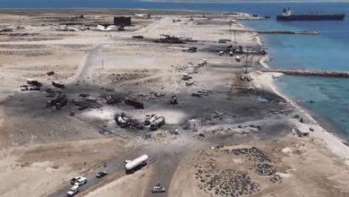 باكستان تكشف تفاصيل هجوم على ناقلة غاز واحتجاز طاقمها في ميناء رأس عيسى
