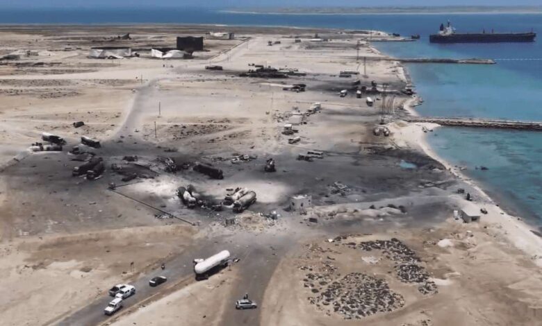 باكستان تكشف تفاصيل هجوم على ناقلة غاز واحتجاز طاقمها في ميناء رأس عيسى 1 باكستان تكشف تفاصيل هجوم على ناقلة غاز واحتجاز طاقمها في ميناء رأس عيسى