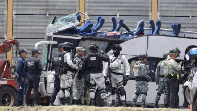 وفاة وإصابة 51 شخص في حادث اصطدام قطار بحافلة بمكسيكو