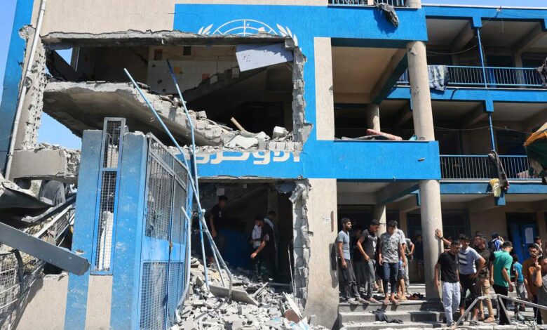 غزة تحت النار: أونروا تدق ناقوس الخطر بعد استهداف مدارس وعيادات الملاجئ 1 غزة تحت النار: أونروا تدق ناقوس الخطر بعد استهداف مدارس وعيادات الملاجئ