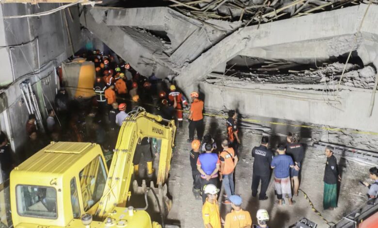 إندونيسيا: استمرار عمليات الإنقاذ بحثاً عن 38 مفقوداً تحت أنقاض مدرسة بجاوة الشرقية