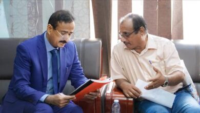 محافظ شبوة يوجه باستمرار تخفيض تذاكر الطيران بنسبة 50٪ عبر مطار عتق