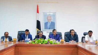 محافظ شبوة يشدد على الانضباط الوظيفي ويؤكد: لا مكان للتهاون بعد اليوم
