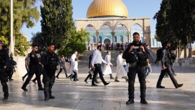 مستوطنون يقتحمون المسجد الأقصى بحماية مشددة من قوات الاحتلال