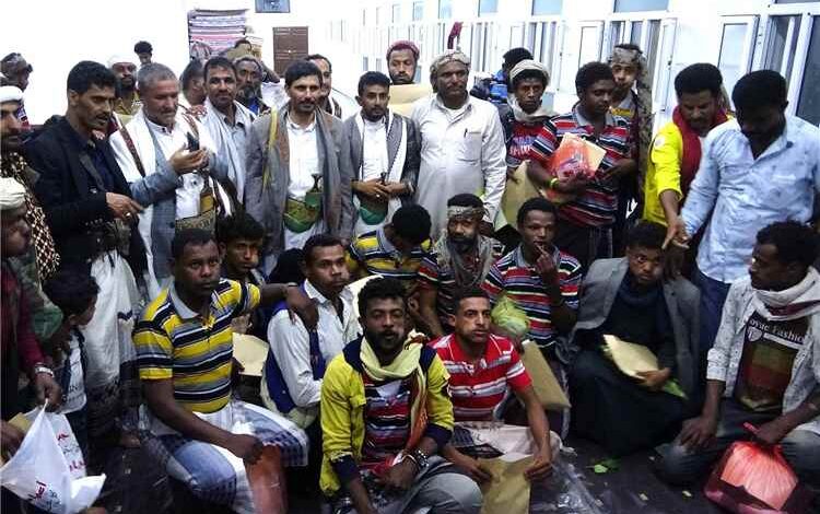مليشيا الحوثي تصعّد استقطاب المهمشين وكبار السن للتجنيد والتعبئة الفكرية في مناطق سيطرتها 1 مليشيا الحوثي تصعّد استقطاب المهمشين وكبار السن للتجنيد والتعبئة الفكرية في مناطق سيطرتها