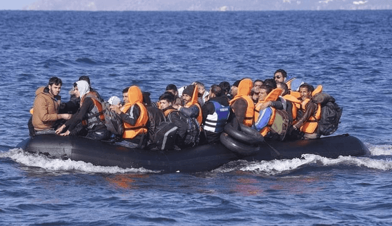 مصر.. البحر يقذف 12 جثة مجهولي الهوية إلى سواحل سيدي براني