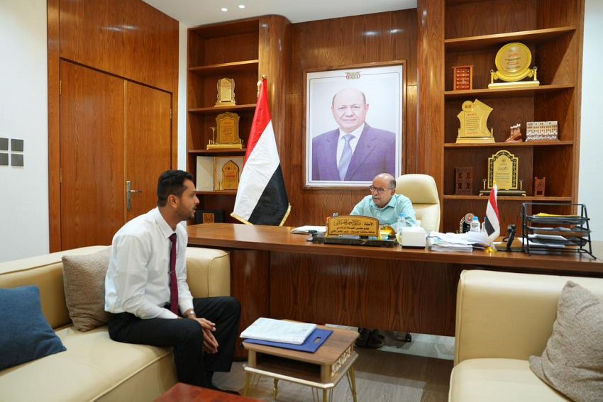 محافظ حضرموت يطّلع على أوضاع المختبرات والأحوال المدنية وجهود إصلاح ذات البين