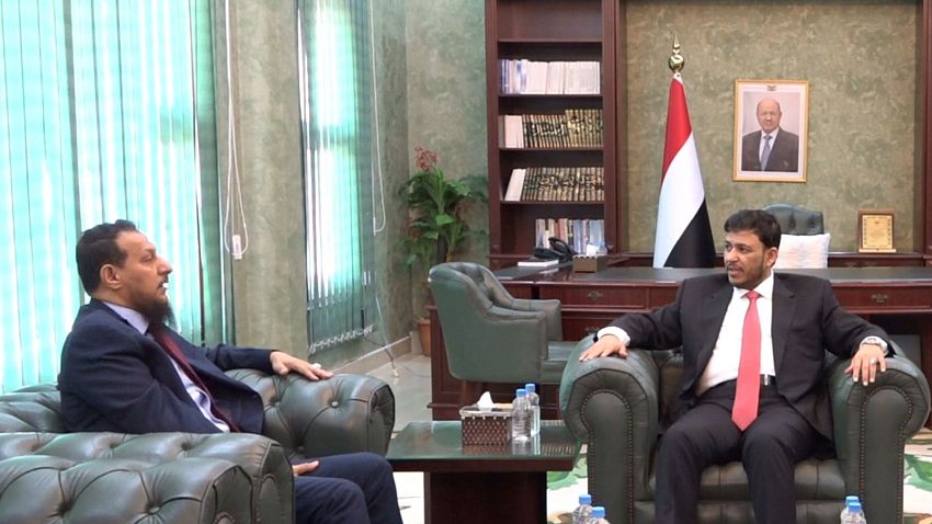 لقاء في عدن يبحث تعزيز الأمن والخدمات وتفعيل التنسيق مع الحكومة
