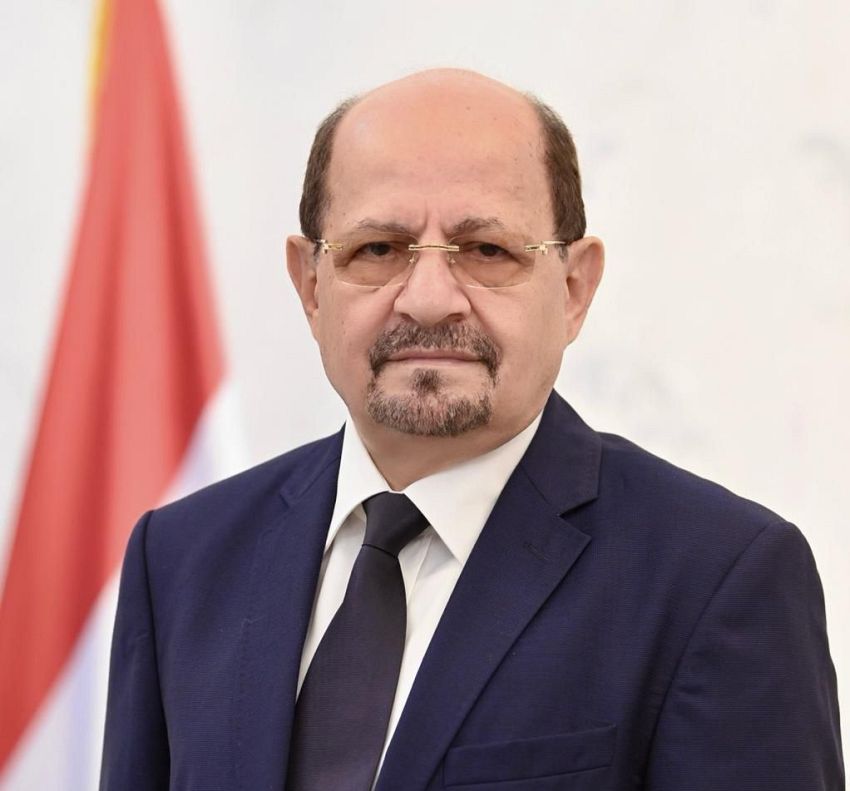 الزنداني يعود إلى عدن بعد مباحثات موسعة في القاهرة لتعزيز الشراكة اليمنية–المصرية