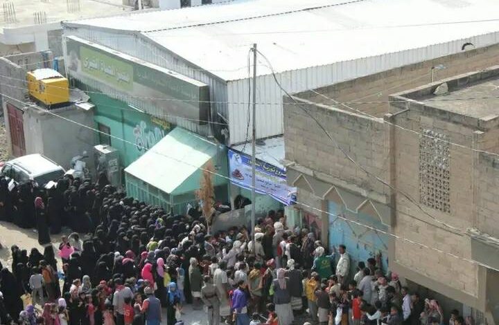 مليشيا الحوثي تتسبب بتوقف تمويل مخبز خيري في إب وتهدد مئات الأسر الفقيرة بالجوع 1 مليشيا الحوثي تتسبب بتوقف تمويل مخبز خيري في إب وتهدد مئات الأسر الفقيرة بالجوع