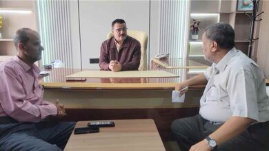 الداؤودي يشدد على رفع كفاءة تحصيل الإيرادات وتنمية الموارد المالية بمديرية البريقة