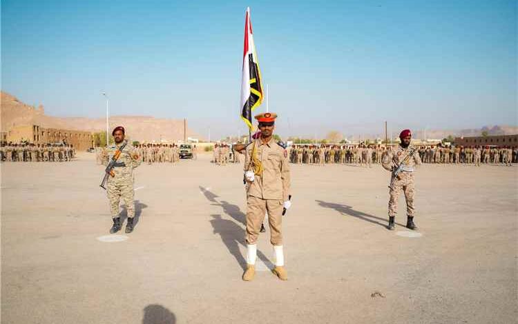 الخنبشي يشهد استعراضاً عسكرياً وأمنياً بسيئون ويؤكد أهمية تعزيز الأمن والاستقرار في حضرموت 1 الخنبشي يشهد استعراضاً عسكرياً وأمنياً بسيئون ويؤكد أهمية تعزيز الأمن والاستقرار في حضرموت