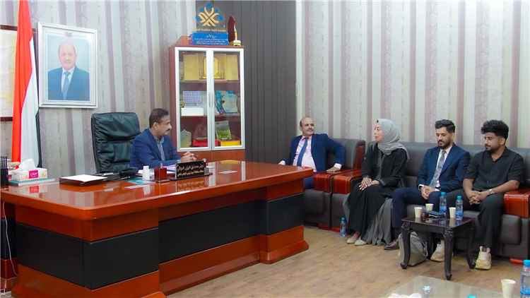 محافظ شبوة يؤكد دعم برامج المنظمات الدولية والتنمية المستدامة بالمحافظة