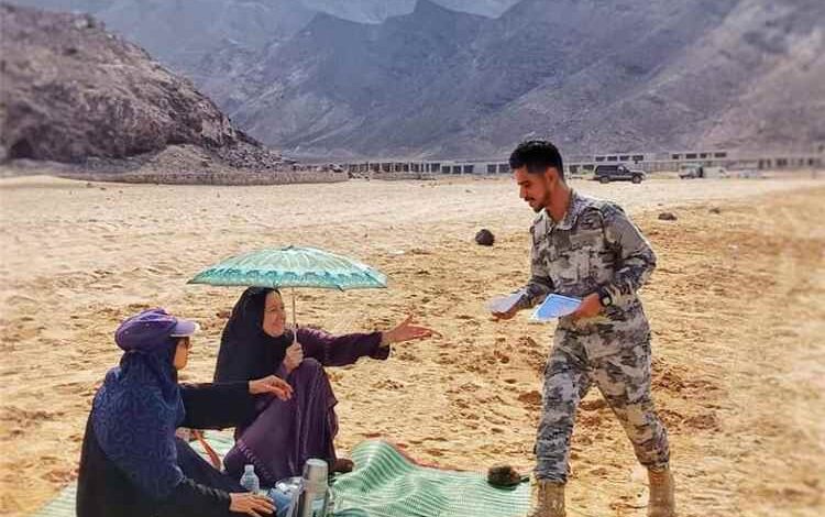 خفر السواحل في عدن ينفذ حملة توعوية لتعزيز السلامة البحرية بالشواطئ