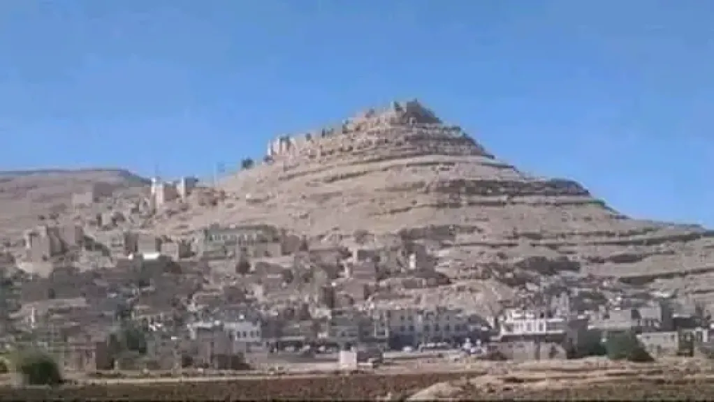 مقتل شيخ قبلي ونجله في كمين مسلح بعمران