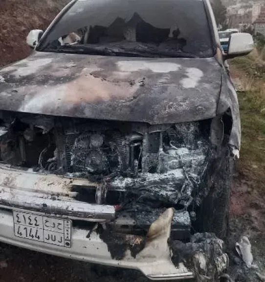 إب.. مجهولون يحرقون سيارة مغترب بعد أيام من عودته من السعودية