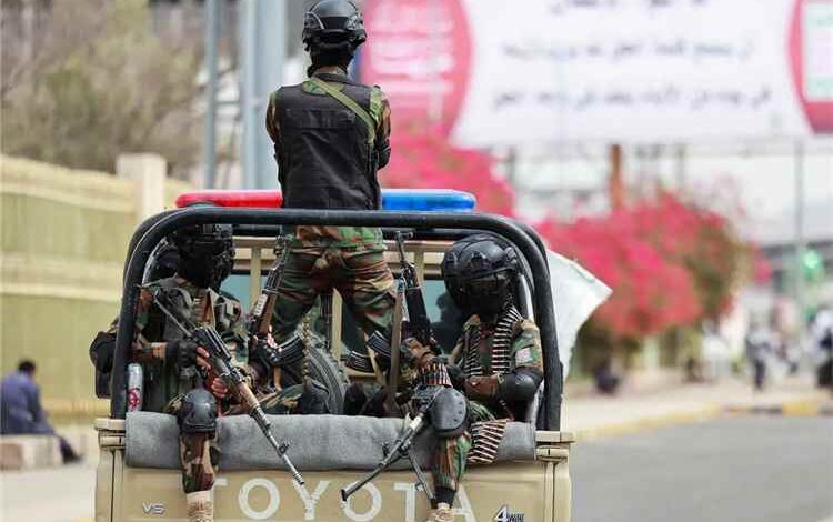 إجراءات حوثية جديدة في الجامعات تشمل إلغاء مقررات واستبعاد متفوقين 1 إجراءات حوثية جديدة في الجامعات تشمل إلغاء مقررات واستبعاد متفوقين