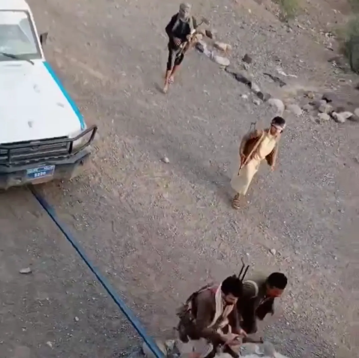 مليشيا الحوثي تقتحم منزل مواطن في عمران وتنهب محتوياته
