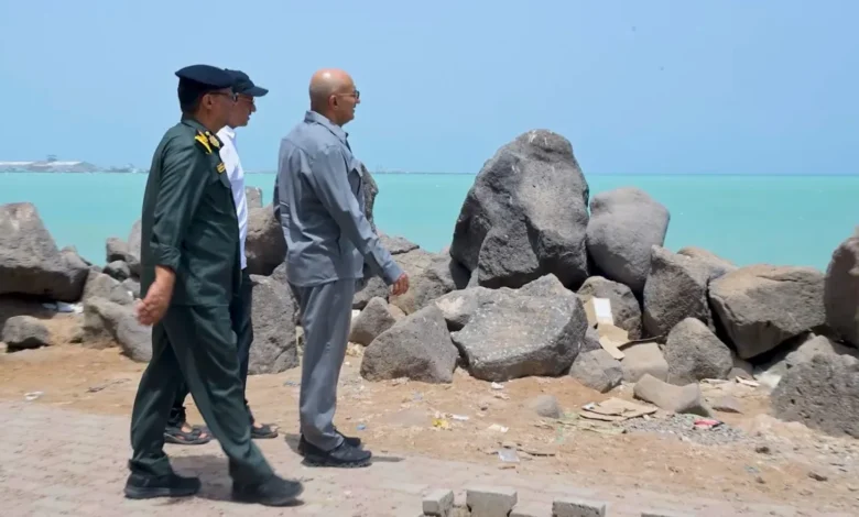 خلال زيارة ميدانية لساحل المخا.. طارق صالح يوجه برفع الجاهزية لاستقبال الزوار 1 خلال زيارة ميدانية لساحل المخا.. طارق صالح يوجه برفع الجاهزية لاستقبال الزوار
